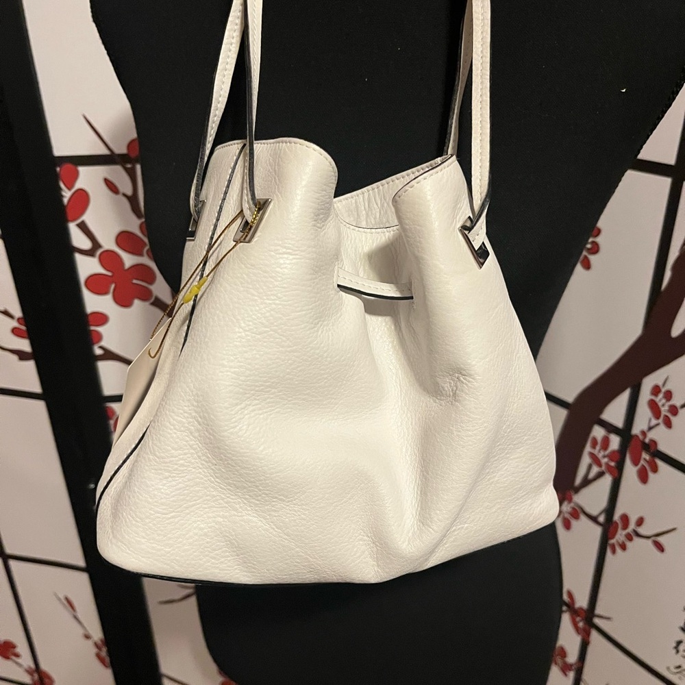 BallyWhite Leather Shoulder Bag